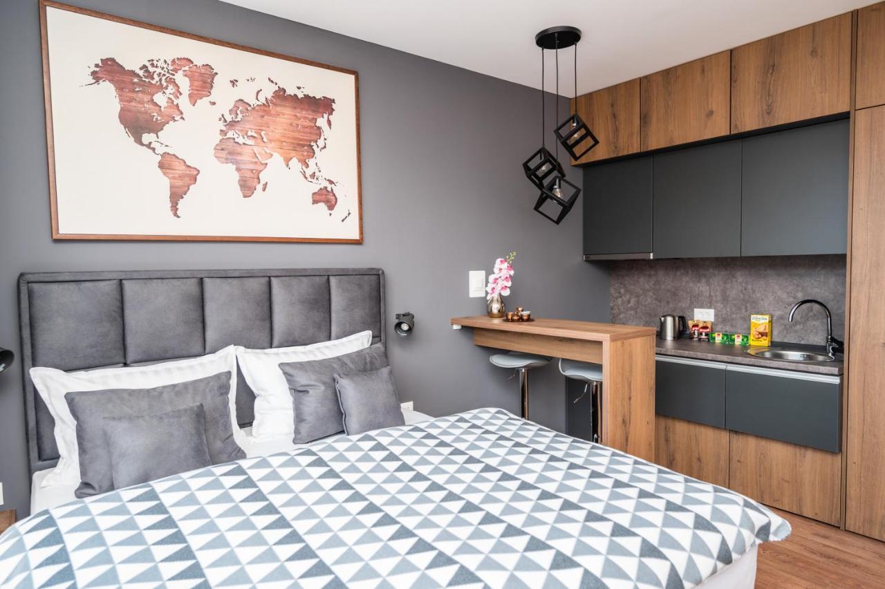 Modern And Bright Apartments - Main Street Σαράγεβο Εξωτερικό φωτογραφία