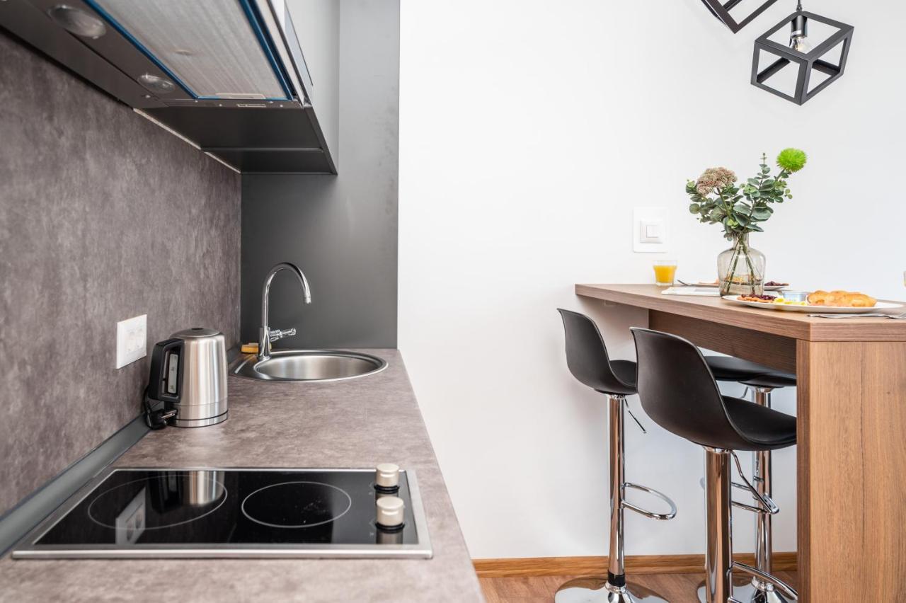 Modern And Bright Apartments - Main Street Σαράγεβο Εξωτερικό φωτογραφία