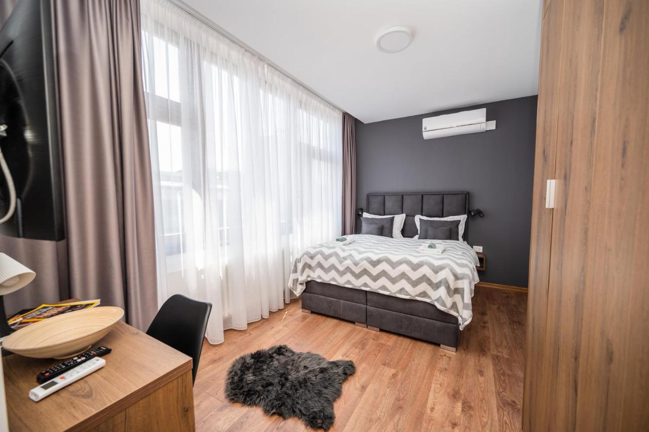 Modern And Bright Apartments - Main Street Σαράγεβο Εξωτερικό φωτογραφία